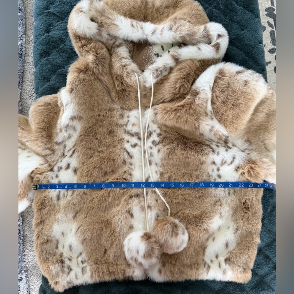 Parkhurst Outdoor Edition Beige and White Faux Fur Jacket - Picture 8 of 15